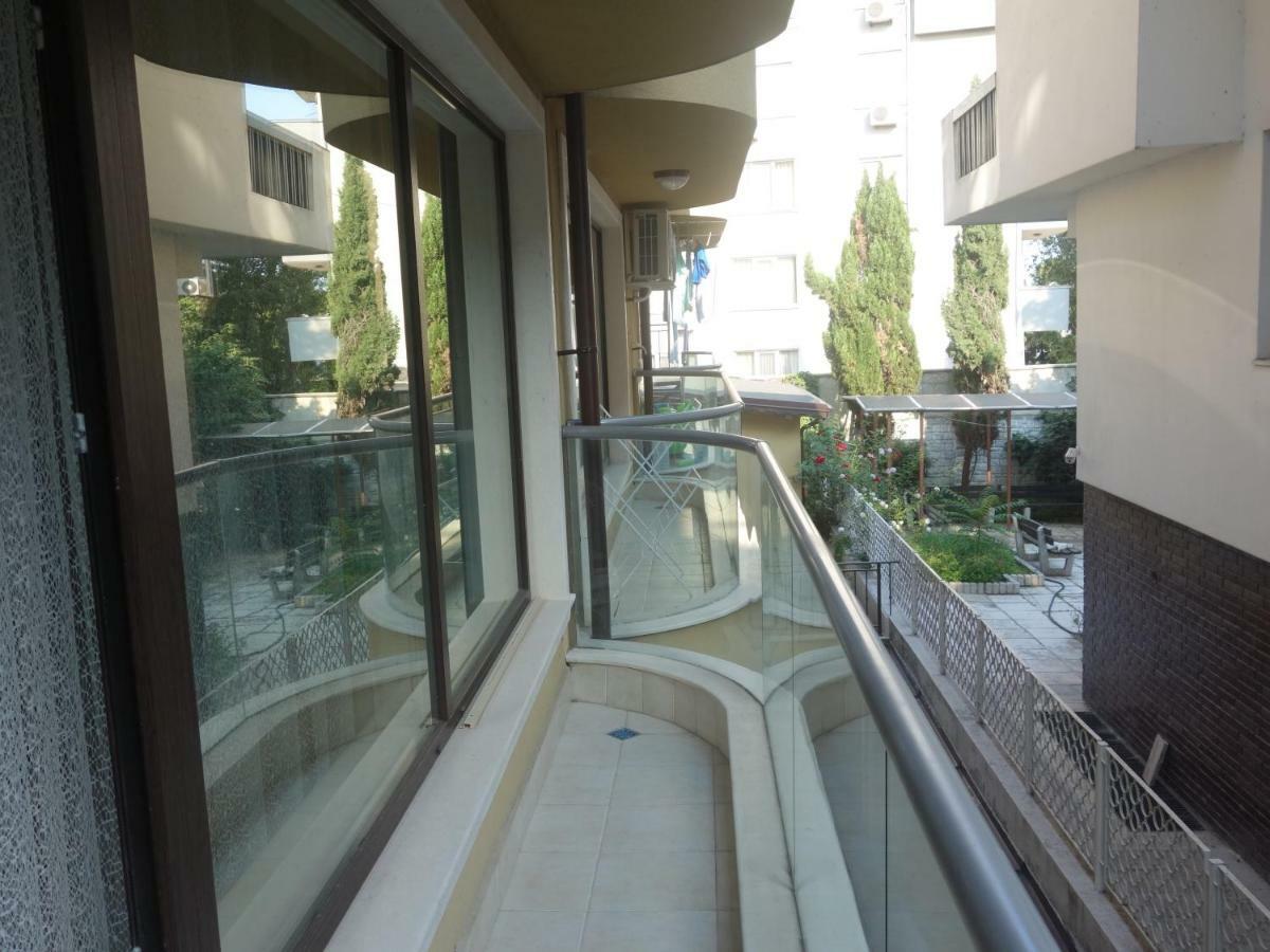 Sea Garden Marina 2 Apartment Варна Екстер'єр фото